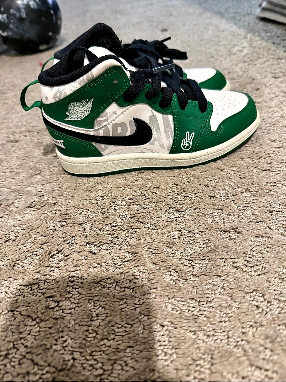 Nike Green & White Sneakers